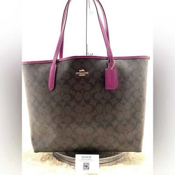 🍀🌷NWT! | Coach City Tote Handbag Signature Canvas Msrp:$398.00 - Picture 1 of 12